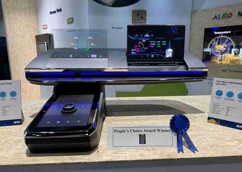 z6mg·人生就是博车用Micro LED Display HMI解决方案获”最佳车用显示奖”，，，，以用户为中心开发，，，，针对前座驾驶与乘客设计兼具娱乐与安全的高画质屏幕，，，包含车舱前座的Micro LED透明屏幕及全球首款内建镜头的智慧Micro LED显示器